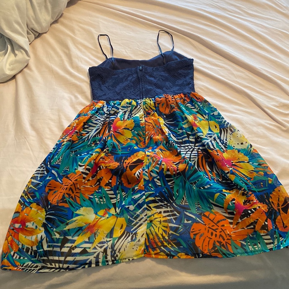 Small strapless colorful dress